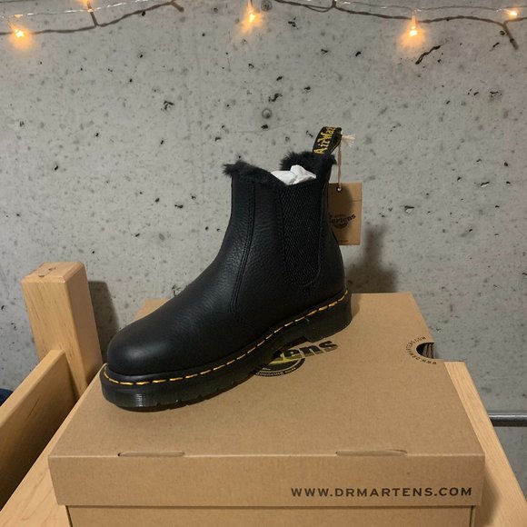 new Dr.Martens Men\'s size 11 2976 FL ambassador chelsea faux fur lined Boots 2976 Faux Fur Lined Platform Chelsea Boots in Black | Dr  main image 3